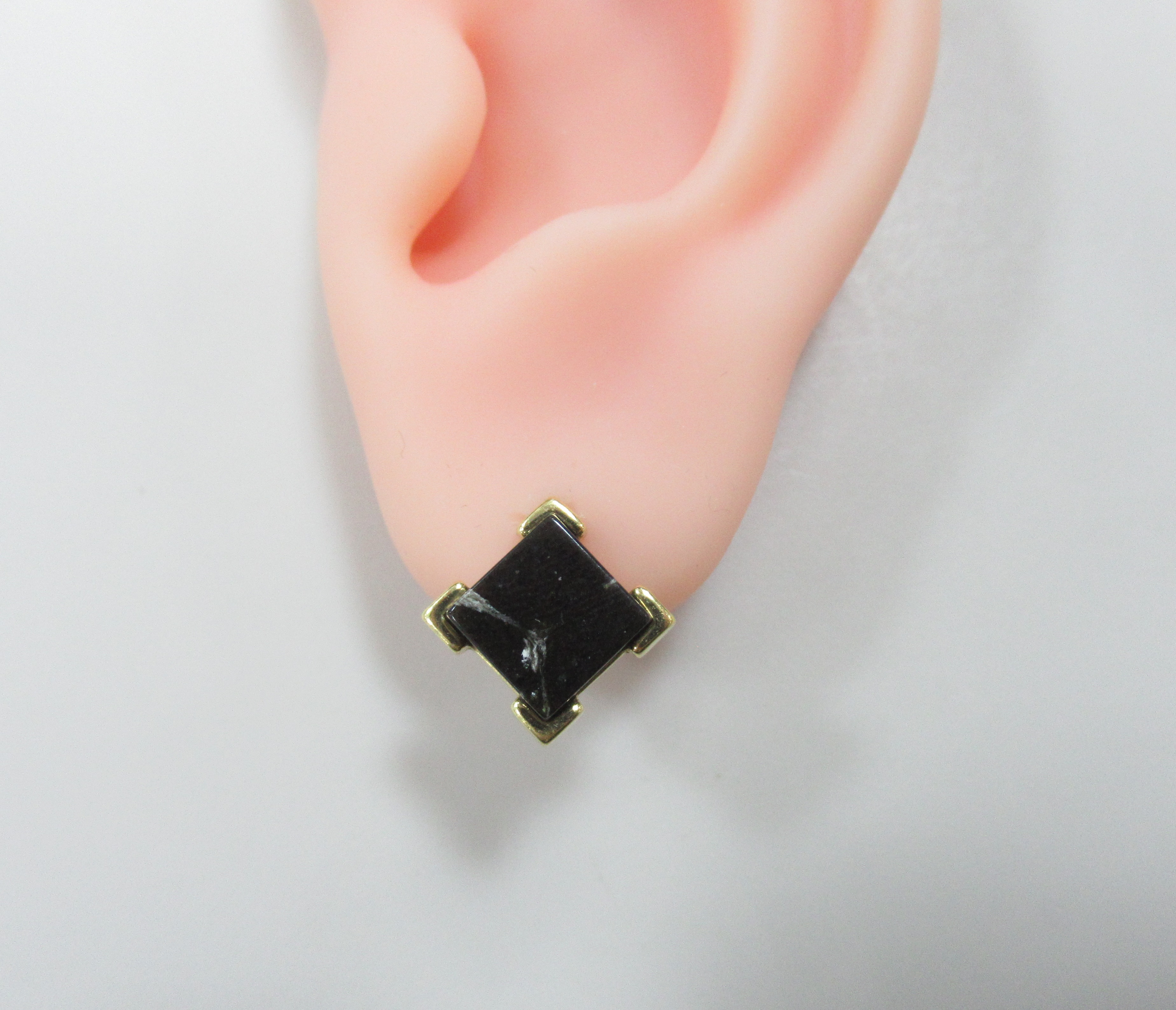 Серебряные серьги с янтарем